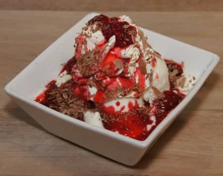 Joghurtbecher Himbeer