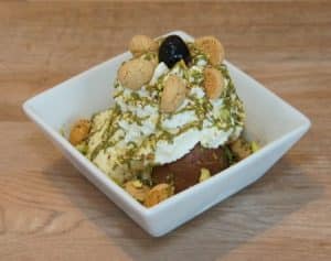 Amaretto-Pistazien-Becher