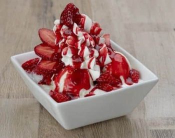 Joghurtbecher Erdbeer